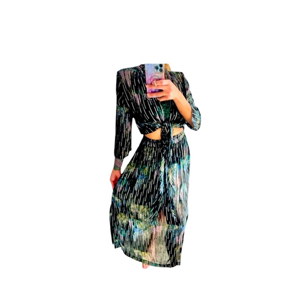 💚🖤𝐍𝐖𝐓 𝐀𝐈𝐋𝐀𝐍𝐓𝐎 2pc Tropical sheer blouse PLUS skirt✵ RARE✵ - Picture 1 of 8